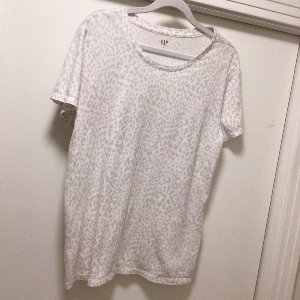 Womens Gap Leopard Print Favorite T-shirt